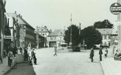 JEZDÍME OKOLO – pozůstatky historického silničního značení na Lomnicku