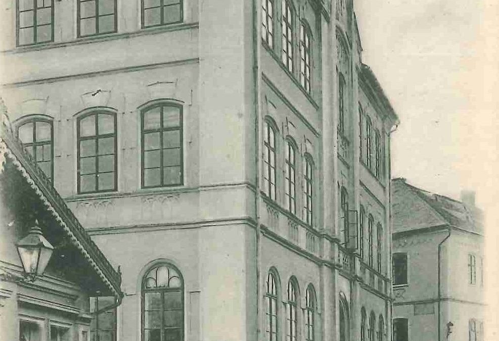 80 LET UMĚLECKÉHO VZDĚLÁVÁNÍ V LOMNICI NAD POPELKOU